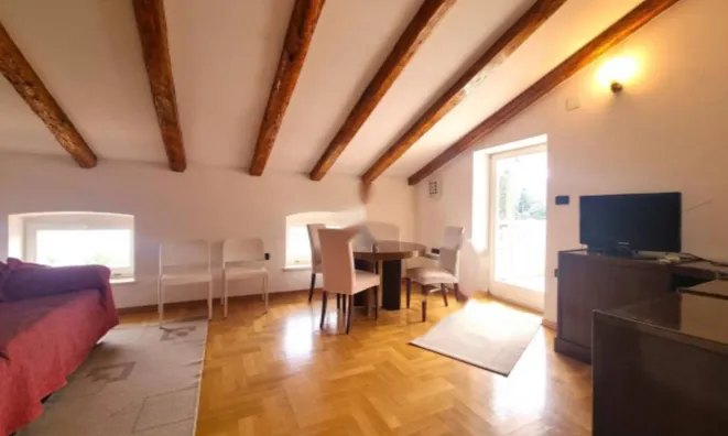 Недвижимость Двухкомнатная квартира в центре Опатии: 10