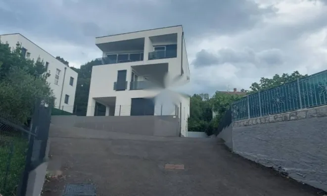 Недвижимость Трехкомнатная квартира Побри: 3