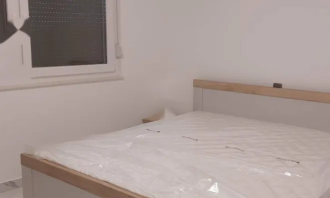 Недвижимость Трехкомнатная квартира Побри: 8