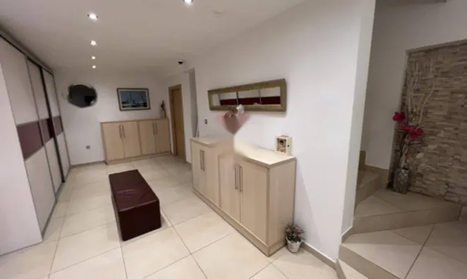 Недвижимость Многоквартирный дом Побри: 21