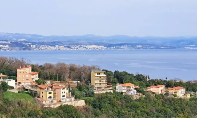 Недвижимость Трёхкомнатная квартира Центр: 10