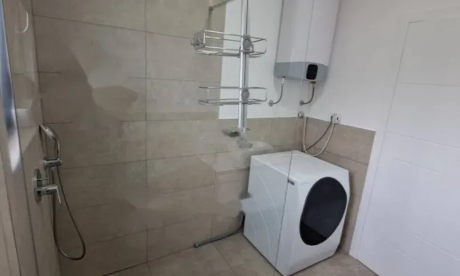 Недвижимость Трёхкомнатная квартира Центр: 16