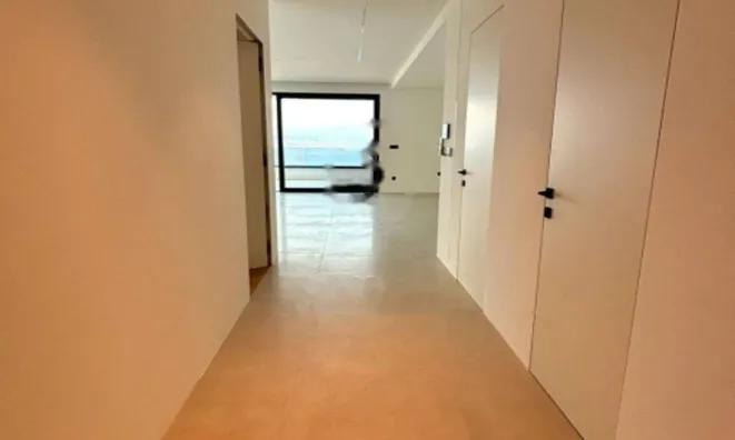 Недвижимость Четырехкомнатная квартира Центр: 4