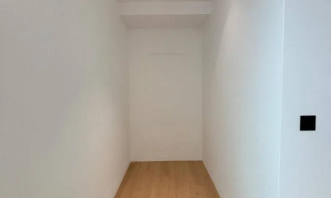 Недвижимость Четырехкомнатная квартира Центр: 12