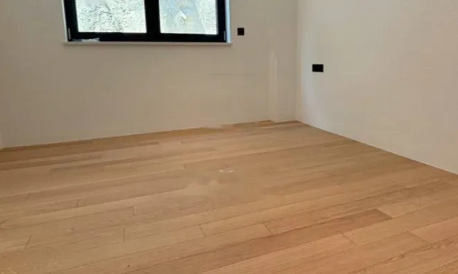 Недвижимость Четырехкомнатная квартира Центр: 14