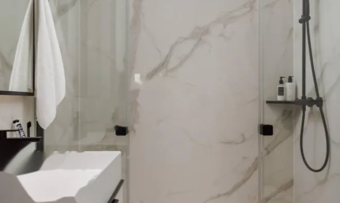 Недвижимость Двухкомнатная квартира в центре: 4