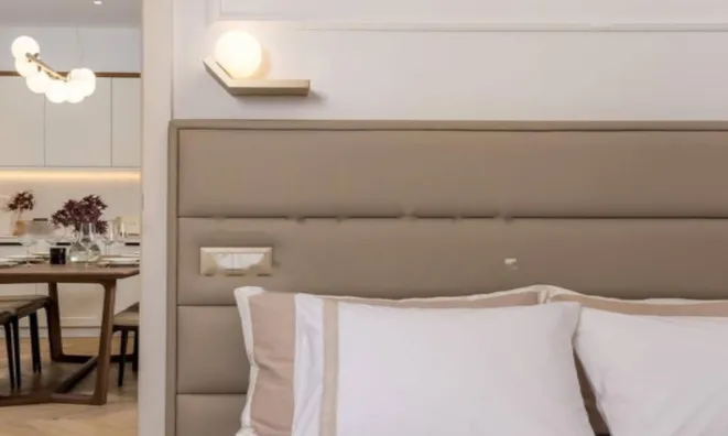 Недвижимость Двухкомнатная квартира в центре: 10