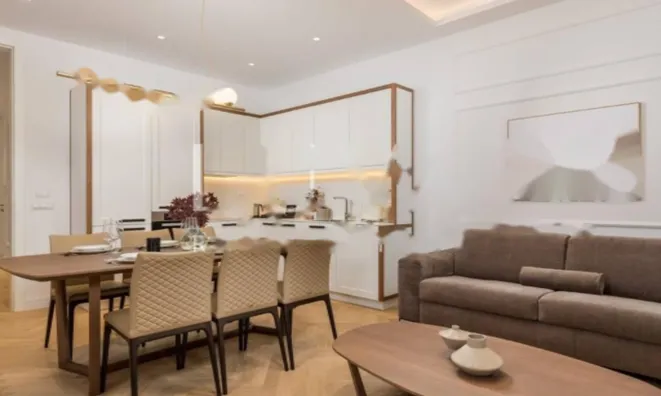 Недвижимость Двухкомнатная квартира в центре: 11