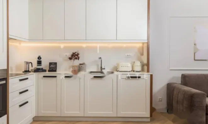 Недвижимость Двухкомнатная квартира в центре: 14