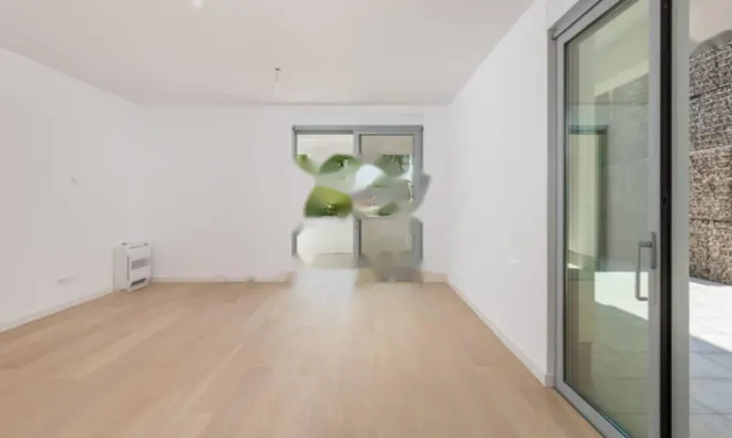 Недвижимость Двухкомнатная квартира в центре: 2