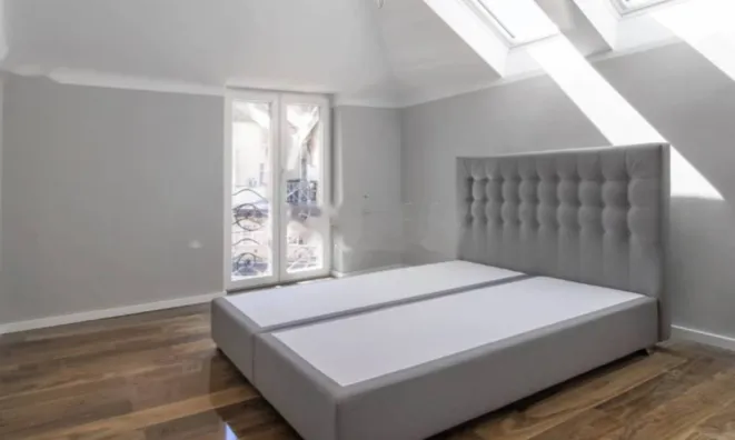 Недвижимость Четырёхкомнатная квартира Центр: 13