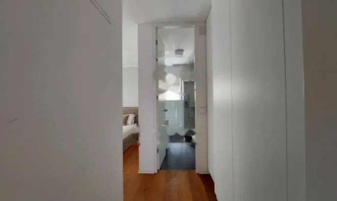 Недвижимость Трехкомнатная квартира в центре: 7