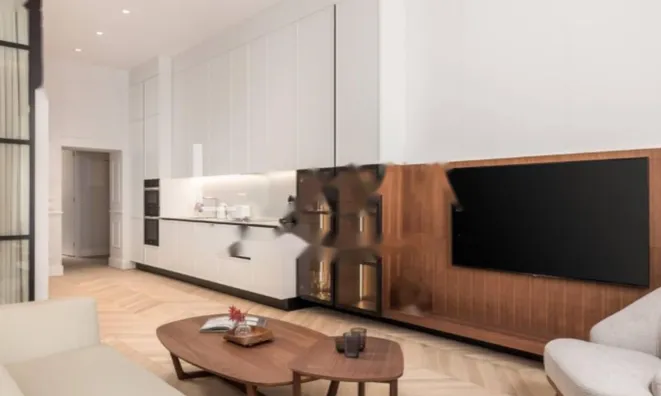 Недвижимость Двухкомнатная квартира в Центре: 1