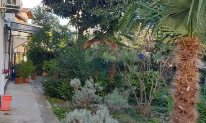 Недвижимость Четырехкомнатная квартира Центр: 4