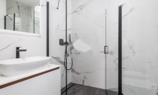 Недвижимость Трехкомнатная квартира Центр: 37