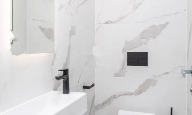 Недвижимость Трехкомнатная квартира Центр: 42