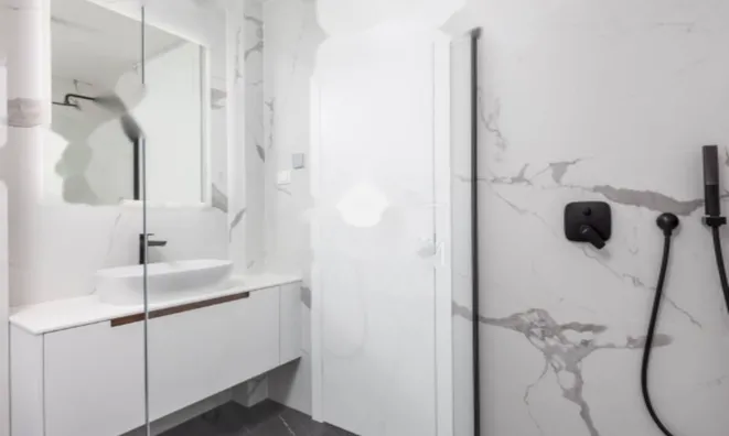 Недвижимость Трехкомнатная квартира Центр: 43