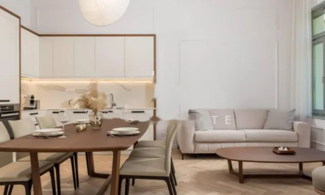 Недвижимость Двухкомнатная квартира в центре Опатии: 1