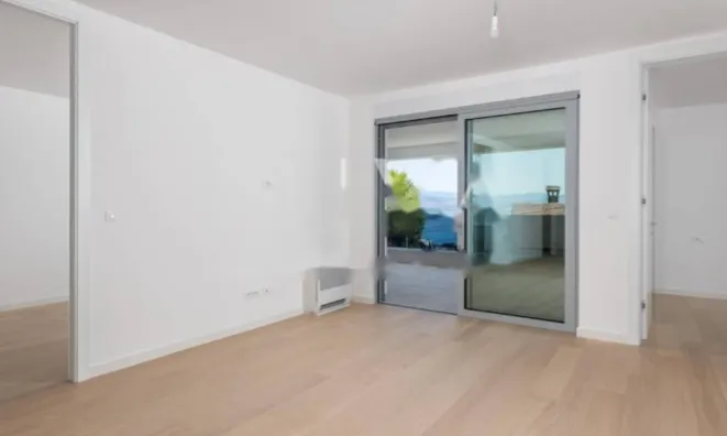 Недвижимость Двухкомнатная квартира в Опатии: 1