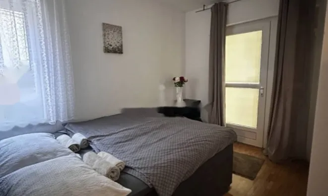 Недвижимость Трехкомнатная квартира, центр: 11