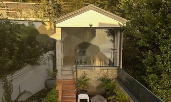 Недвижимость Трехкомнатная квартира, центр: 24