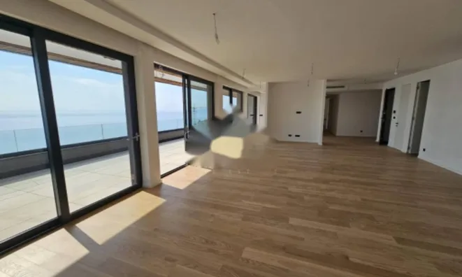 Недвижимость Четырехкомнатная квартира Центр: 7