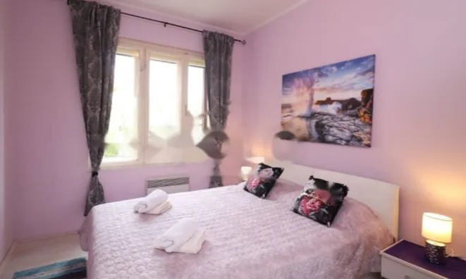 Недвижимость Двухкомнатная квартира Центр: 5