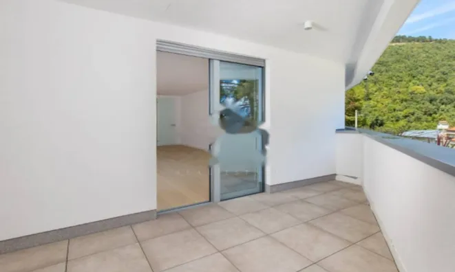 Недвижимость Трёхкомнатная квартира в Центре: 3