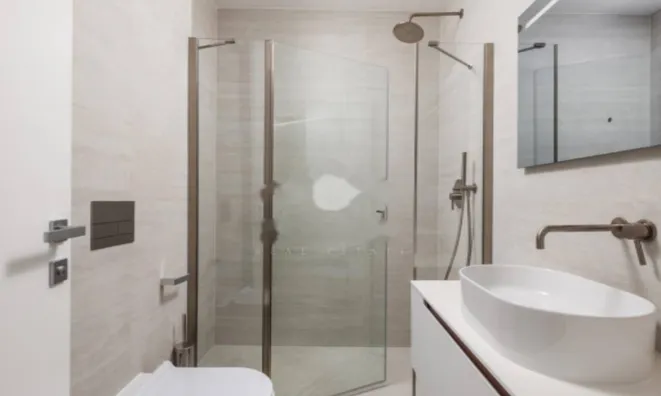 Недвижимость Трёхкомнатная квартира в Центре: 23