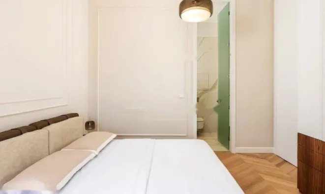 Недвижимость Двухкомнатная квартира в центре: 12