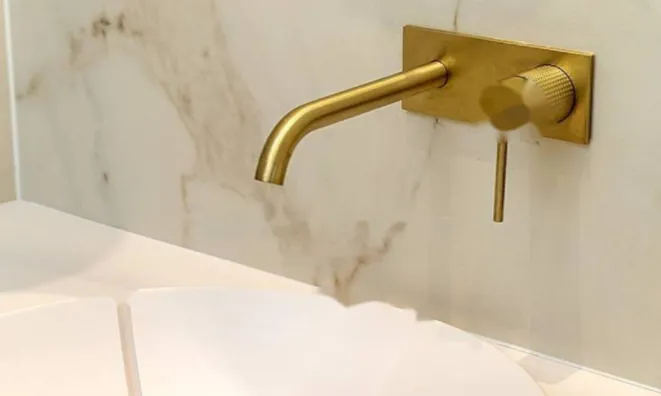 Недвижимость Двухкомнатная квартира в центре: 16