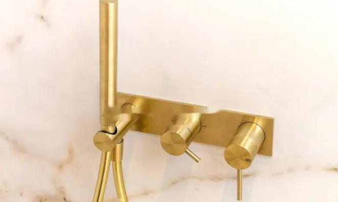 Недвижимость Двухкомнатная квартира в центре: 17