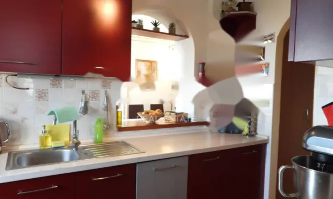 Недвижимость Четырехкомнатная квартира: 22