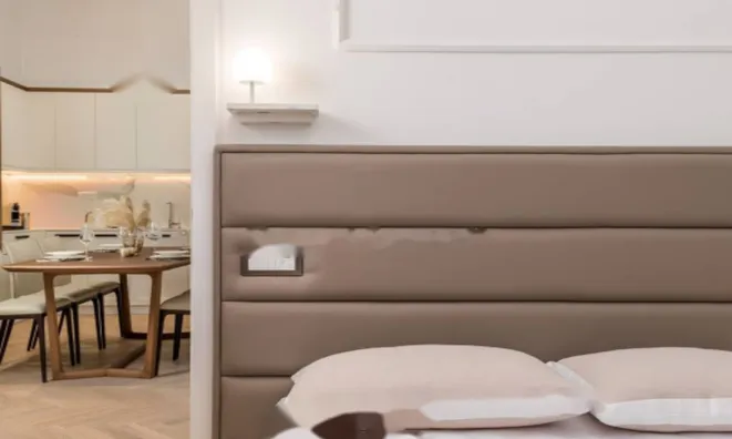 Недвижимость Трехкомнатная квартира в центре: 16