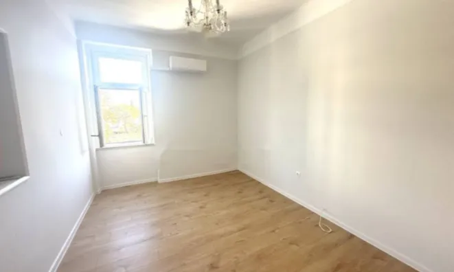 Недвижимость Двухкомнатная квартира, центр: 7