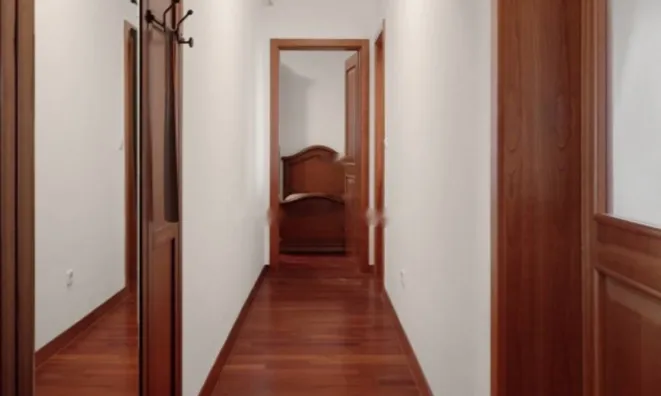 Недвижимость Трёхкомнатная квартира, Центр: 10