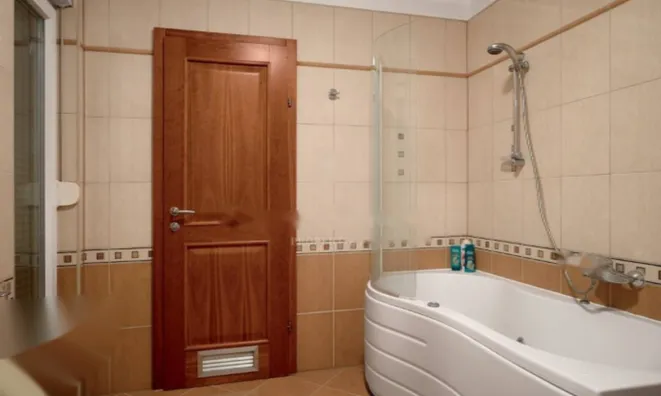 Недвижимость Трёхкомнатная квартира, Центр: 15