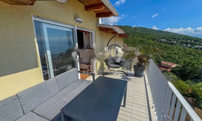 Недвижимость Четырехкомнатный этаж в Ичичи: 3