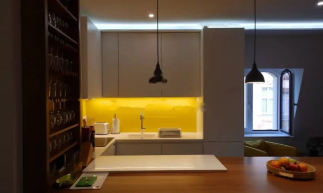 Недвижимость Четырёхкомнатная квартира в центре : 4