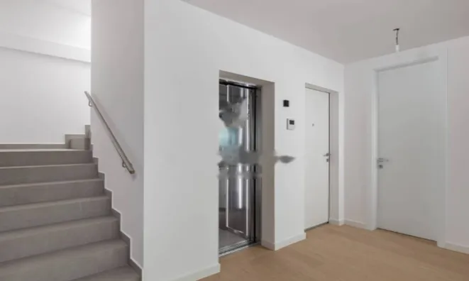 Недвижимость Четырехкомнатная квартира Центр: 22