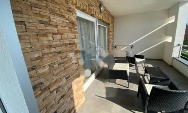 Недвижимость Трёхкомнатная квартира в центре: 3