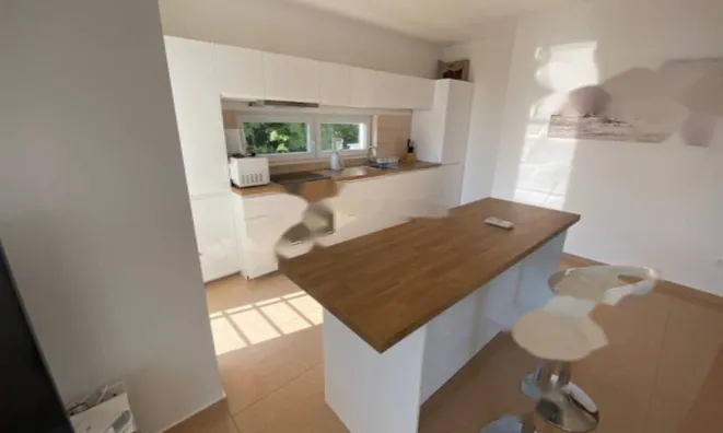 Недвижимость Трёхкомнатная квартира в центре: 10