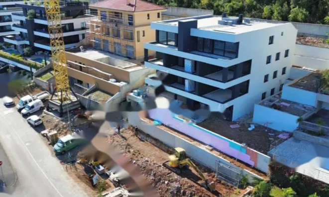 Недвижимость Трёхкомнатная квартира в центре: 14