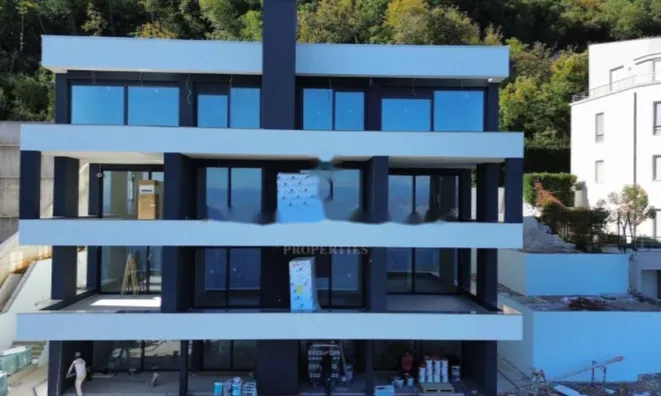 Недвижимость Трёхкомнатная квартира в центре: 19