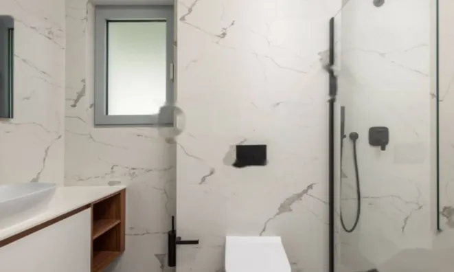 Недвижимость Трехкомнатная квартира Центр: 15