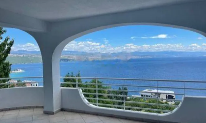 Недвижимость Четырехкомнатная квартира в центре Опатии: 2