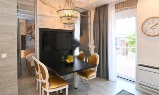 Недвижимость Четырёхкомнатная квартира в центре Опатии: 10