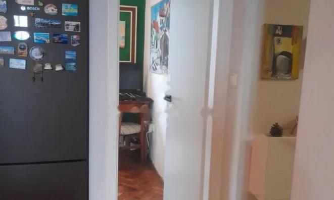 Недвижимость Трехкомнатная квартира в центре: 9