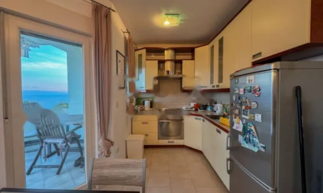 Недвижимость Четырехкомнатная квартира Побрии: 15