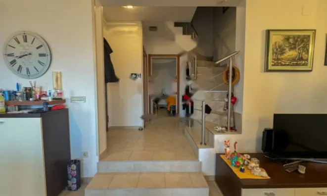 Недвижимость Четырехкомнатная квартира Побрии: 16